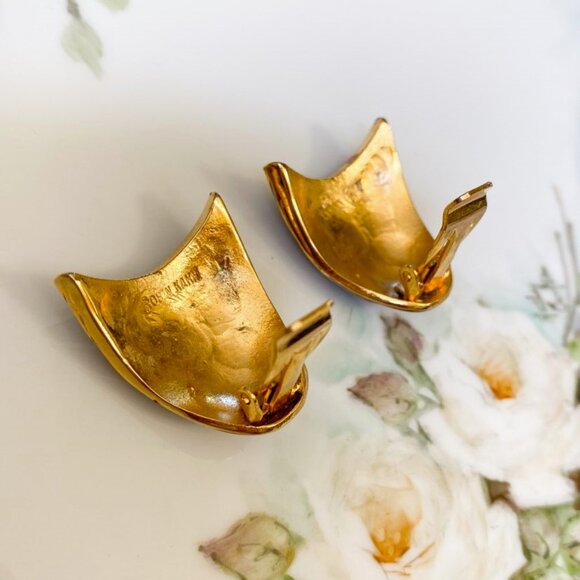 Vintage Robin Kahn Modernist Enamel Shield Clip On Earrings Signed Burgundy Gold - Picture 6 of 7